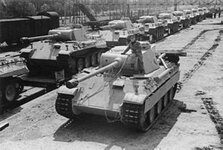 300px-Bundesarchiv_Bild_183-H26258,_Panzer_V_-Panther-.jpg