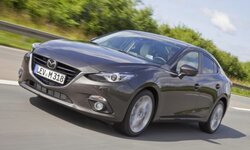 mazda-3-sedan-2013-3-4-frontal-dinamica.jpg