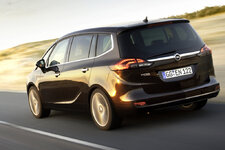 opel-zafira-tourer-un-serio-candidato-al-cai-20123.jpg